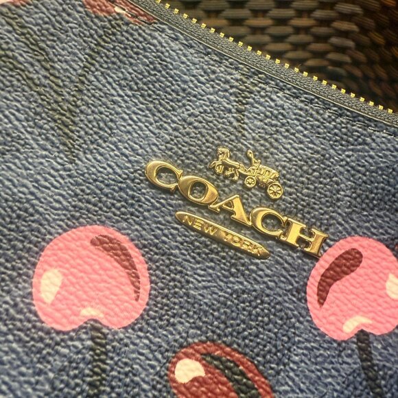 coach Teri Shoulder Bag In Signature Canvas With Cherry Print cy694 - Picture 5 of 7
